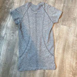Lululemon Swiftly Tech Short Sleeve 2.0
